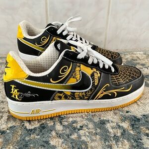 Nike Air Force One AF1 11 Mr Cartoon x Livestrong vintage sb max 90 95 dunk kobe